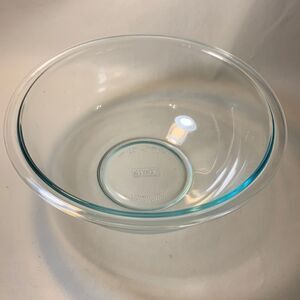Pyrex 2.5 Quart Made USA Microwave Safe Clear Glas